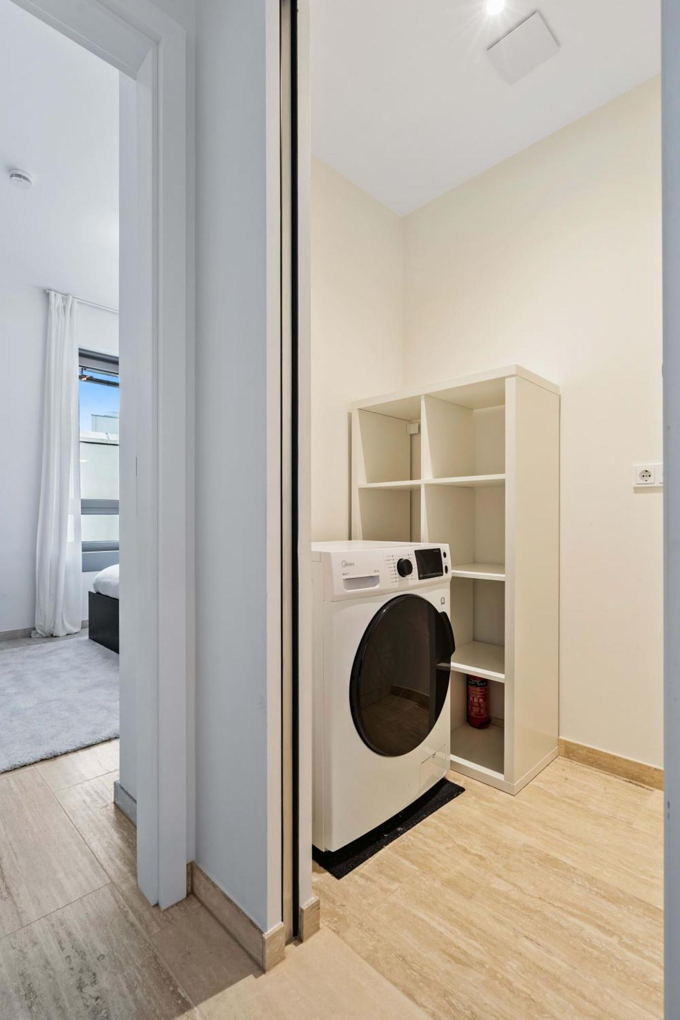 Apartmán Elegant 2Br With Balcony In Heart Of Lucembursko Exteriér fotografie